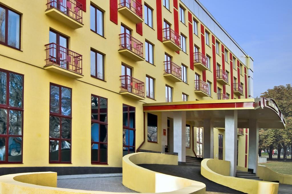 Optima Hotel Deluxe Krivoi Rog Exterior foto